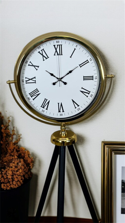 Gold Roma Rakamlı Lüks Tripod Ayaklı Saat