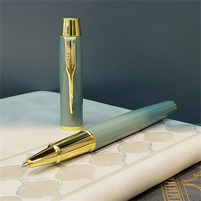 Gri Renk Defter Ve Metal Roller Kalem Seti