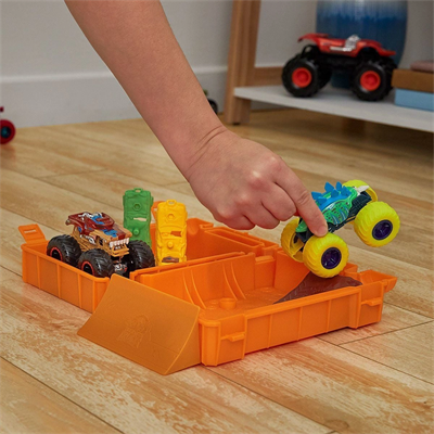 HXT04 Eco Lounge Monster Trucks Taşınabilir Oyun Seti