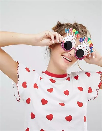 Happy Birthday Yazılı Beyaz Fuşya Renk Beyaz Pastalı Parti Gözlüğü 12x7 Cm