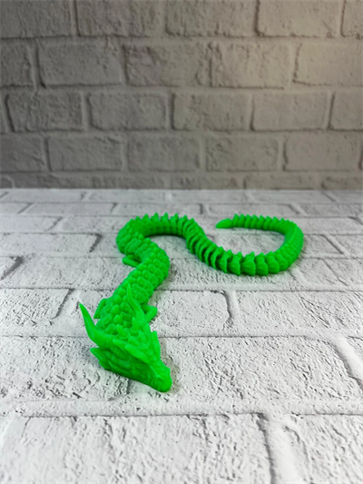 Hareketli Yeşil Ejderha Figür Uzun Gövdeli Koleksiyonluk Tasarım
