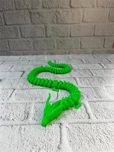 Hareketli Yeşil Ejderha Figür Uzun Gövdeli Koleksiyonluk Tasarım