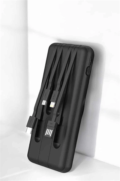 Hızlı Şarj Dijital Göstergeli Powerbankli Çoklu Şarj Özelliği