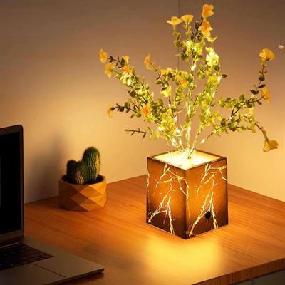 Işıklı Yapay Çiçek – Siyah Saksılı LED Dekoratif Bitki, Masaüstü ve Ev Ofis Aydınlatmalı Süs Bitkisi (3936)