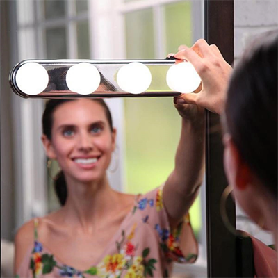 Kablosuz Parlak Banyo Stüdyo Makyaj Aynası Işığı Pilli Vantuzlu Taşınabilir 4 Led Ampul Bx40