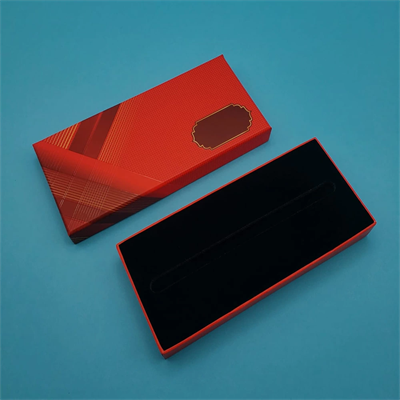 Kalem Kutusu Kırmızı Tasarımlı