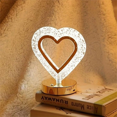 Kalp Şeklinde Kristal Led Masa Lambası – Dokunmatik, 3 Renk Işık Modlu, Şarjlı Mini Dekoratif Gece Lambası Bx40