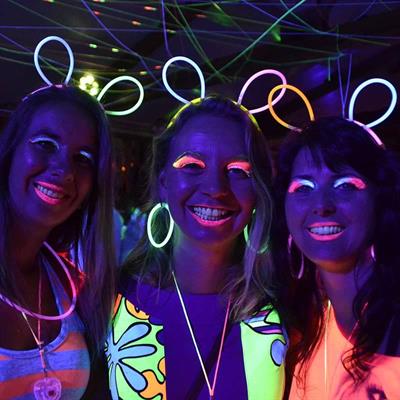 Karanlıkta Parlayan Fosforlu Glow Taç Fosforlu Renkli Taç 6 Adet (3936)