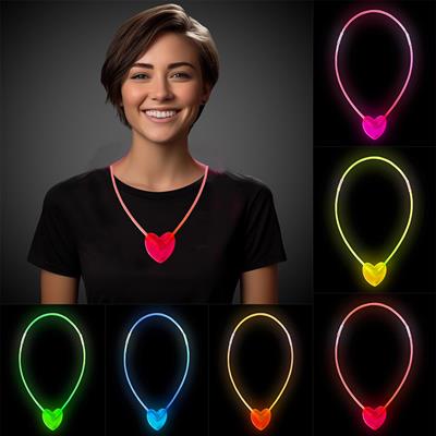 Karanlıkta Yanan Glow Kalp Şekilli Kolye 6 Renk 6 Adet (3936)