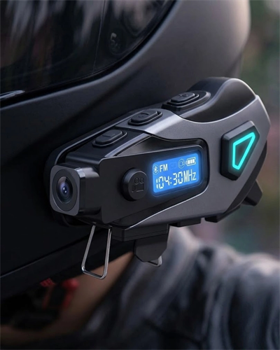 Kask İçi Bluetooth Kulaklık Kamera ve Fener Özellikli Su Geçirmez Dayanıklı Tasarım