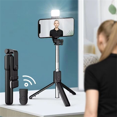 Kendiliğinden Led Işıklı Kumandalı Uzayabilen Selfie Çubuğu,masa Üstü Tripod Bx40