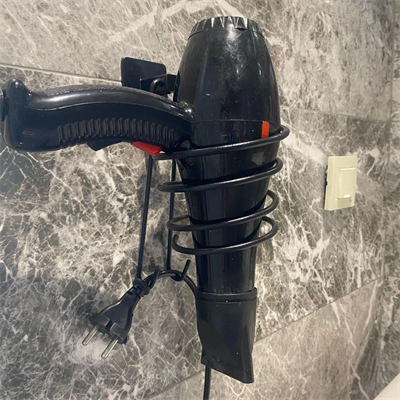 Kendiliğinden Yapışkanlı Siyah Paslanmaz Metal Fön Makinesi Askısı Saç Kurutma Makinesi Tutacağı Bx40