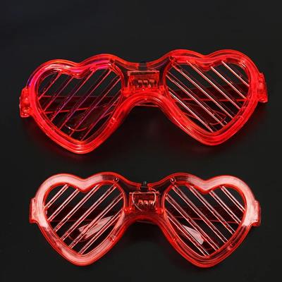 Kırmızı LED Işıklı Kalp Gözlük – 3 Modlu Parti - Glow Gözlüğü (3936)