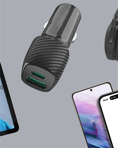 Kompakt Tasarımlı Type-C + USB Girişli Araç Şarj Başlığı