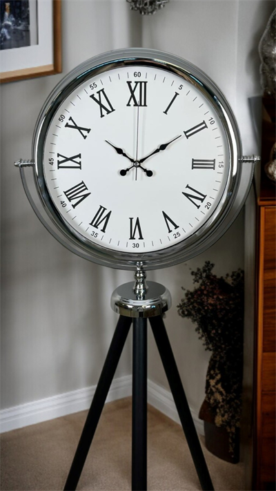 Krom Asalet Tripod Ayaklı Saat