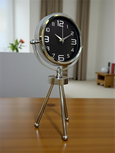 Krom Asil Üç Ayaklı Metal Masa Saati
