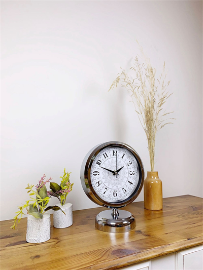 Krom Metal Çini Desen Masa Saati 25×20 cm