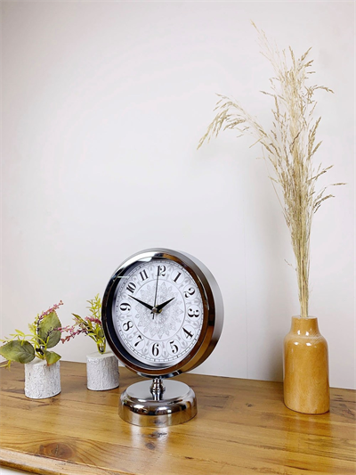 Krom Metal Çini Desen Masa Saati 25×20 cm