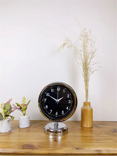 Krom Metal Gece Siyahı Masa Saati 25×20 cm