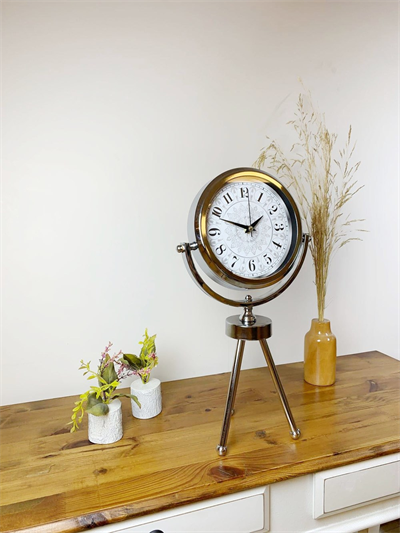 Krom Metal Mini Tripod Çini Desen Masa Saati 45×26 cm