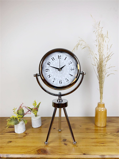 Krom Metal Mini Tripod Çini Desen Masa Saati 45×26 cm