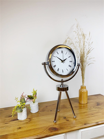 Krom Metal Mini Tripod Desenli Roma Rakamlı Masa Saati