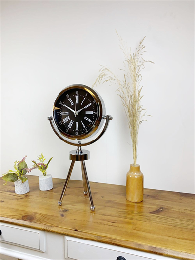 Krom Metal Mini Tripod Roma Rakamlı Masa Saati 45×26 cm