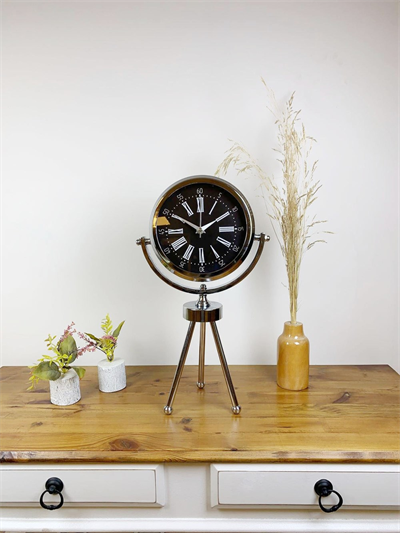 Krom Metal Mini Tripod Roma Rakamlı Masa Saati 45×26 cm