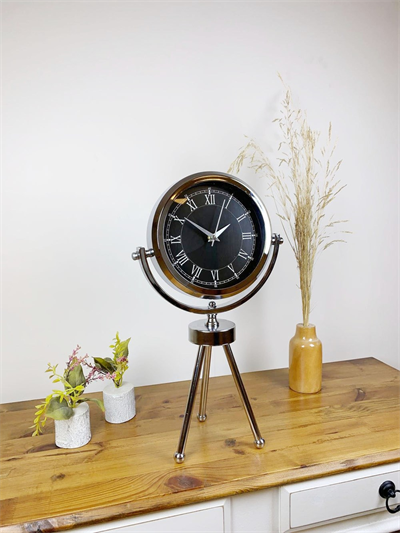 Krom Metal Mini Tripod Siyah Retro Masa Saati 45×26 cm