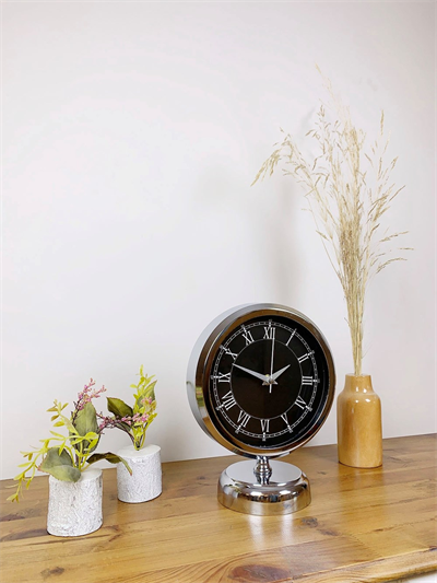 Krom Metal Siyah Retro Masa Saati 25×20 cm