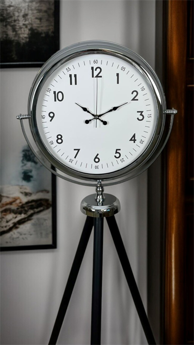 Krom Standart Tripod Ayaklı Saat