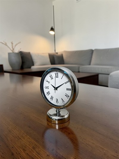 Krom Zarif 25 x 20 Cm Metal Masa Saati