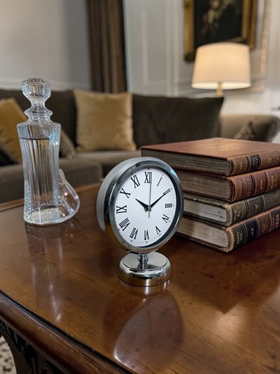 Krom Zarif 25 x 20 Cm Metal Masa Saati