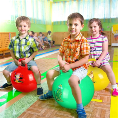 Kulplu Zıplama Ve Pilates Topu