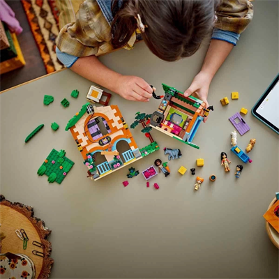 LEGO Friends Midilli Çiftliği ve Ahır 42654