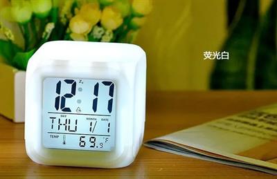 Led Dijital Renkli Masa Saati Alarm Termometre Tarih Masaüstü Saat (3936)