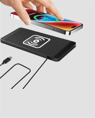 Manyetik Şarj Pedi 7.5W 10W 15W Hızlı Şarj Kaymaz Tabanlı
