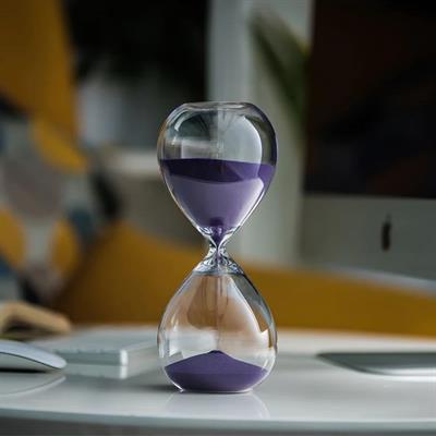 Masaüstü Cam Kum Saati – Estetik Tasarım, Dekoratif Zaman Ölçüm Aleti (3936)