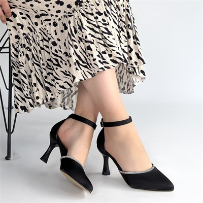 Mejja Siyah Saten Topuklu Ayakkabı