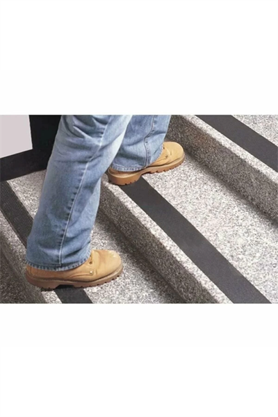 Merdiven Zemin Kaydırmaz Güçlü Bant Yapışkanlı Kaymaz Bant Siyah 25 mm X 5 Metre