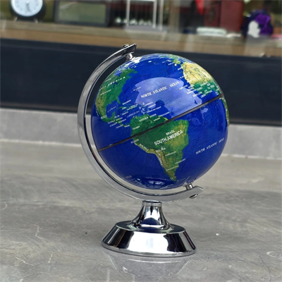 Metal Ayaklı Mavi Dünya Küresi