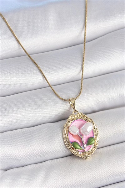 Mey İthalat® 316L Çelik Gold Renk Zincir Pembe Mineli İncili Çiçek İşlemeli Portre Model Kadın Kolye