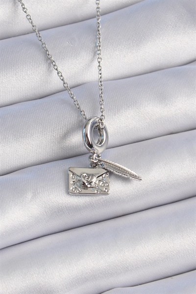 Mey İthalat® 316L Çelik Gümüş Renk Kalp Detay Mektup Figür Charm Model Kadın Kolye