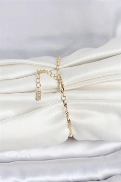 Mey İthalat® CM 14K Gold Renk Yassı Ezme Burgu Model Kadın Bileklik