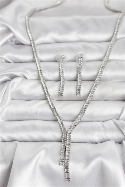 Mey İthalat® Gümüş Renk Baget Zirkon Taşlı Kadın Kolye Küpe Set