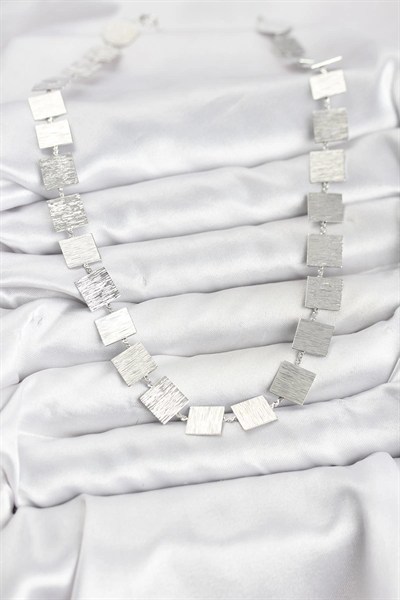 Mey İthalat® Kare Plaka Model Gümüş Renk Kadın Kolye