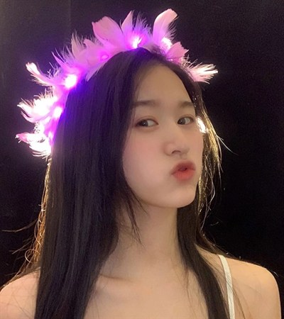 Mey İthalat® Led Işıklı Rengarenk Yanan 3 Fonksiyonlu Otrişli Parti Tacı Pembe Renk 12x12 cm