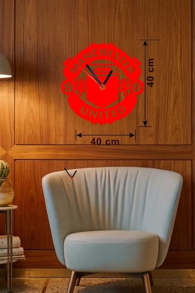Mey İthalat® Manchester United Logolu Ahşap Duvar Saati - 40x40 cm Taraftar Hediyesi