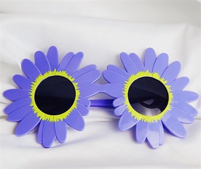 Mey İthalat® Mor Renk Papatya Şekilli Parti Gözlüğü 18x10 cm