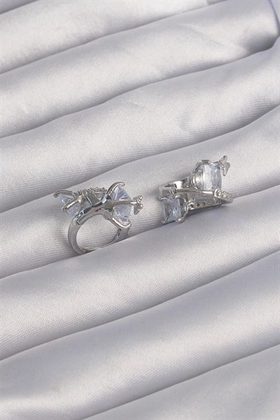 Mey İthalat® Pirinç Gümüş Renk İri Zirkon Taşlı Kıvrımlı Minimal Kelebekli Halka Küpe